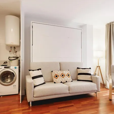 Bravissimo Plaça Catalunya Studio, Monthly Apartamento