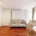 Bravissimo Placa Catalunya Studio, Monthly * Girona