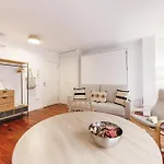Bravissimo Placa Catalunya Studio, Monthly Girona