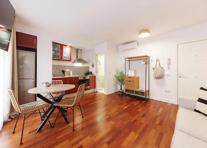 Bravissimo Placa Catalunya Studio, Monthly * 赫罗纳